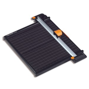 Fiskars Paper Trimmer: Recycled: Rotary: Titanium