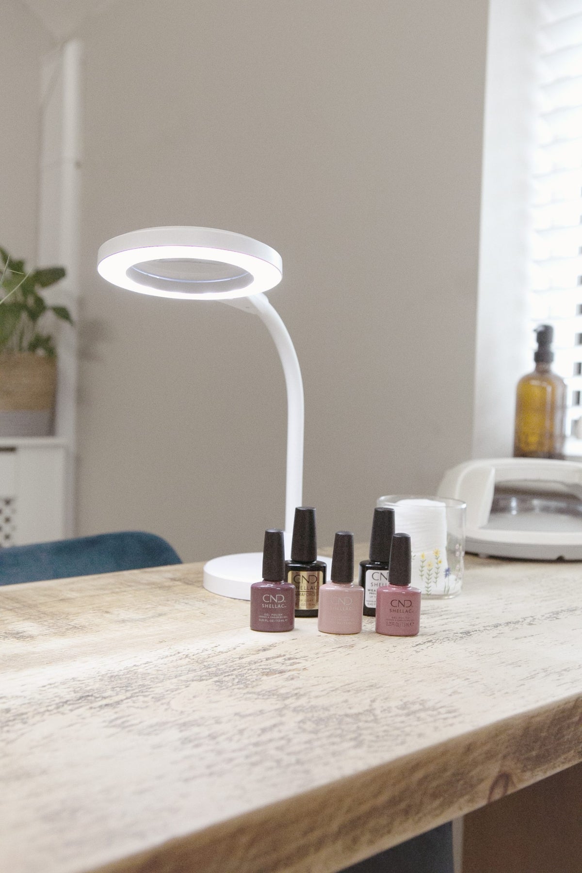 Rechargeable Desk Magnifier