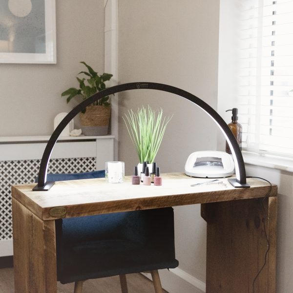 Desk Curved Lamp - Sleek Design