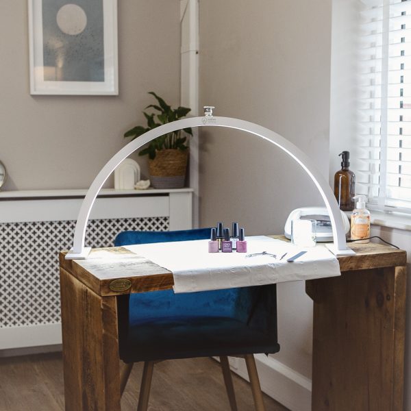 Desk Curved Lamp - Sleek Design