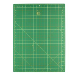 Prym Cutting Mat with Metric and Imperial Scale - 45 x 60cm