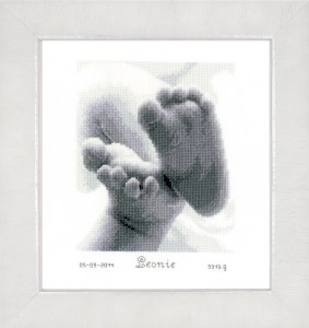 Counted Cross Stitch Kit: Baby Feet